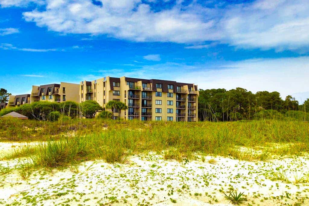 Multi-Level Townhouse with Pool, Hot Tub, & Tennis - Walk to the Beach