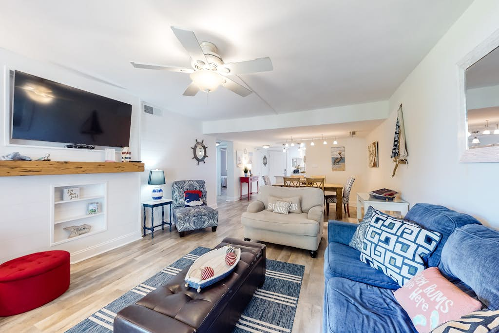 Family-Friendly Condo with WiFi, Pool, Hot Tub, & Beach Access