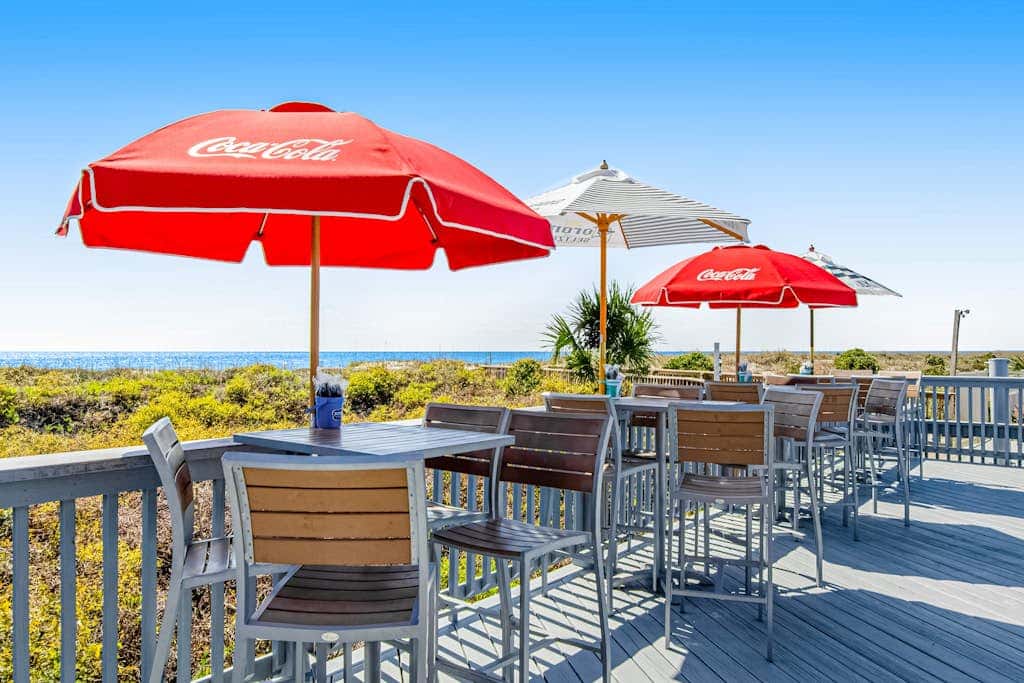 1st floor condo near the beach with pool, tennis, balcony, gym, streaming, WD