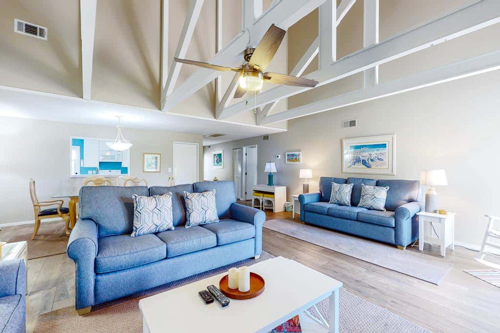 Family-Friendly Condo with Shared Pool & Al Fresco Dining - Dogs Welcome