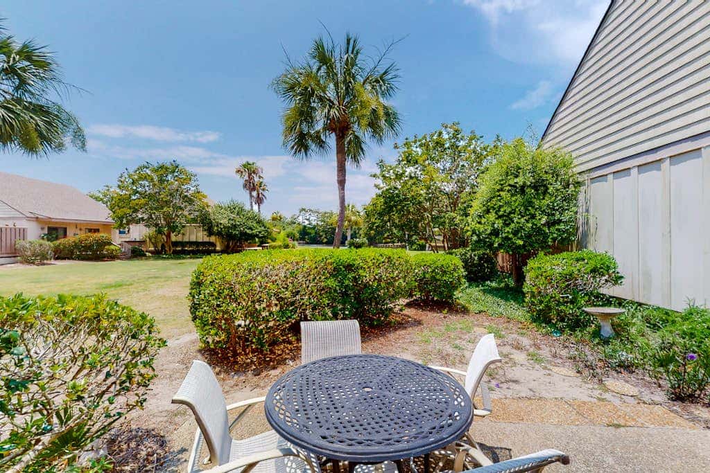 Family-Friendly Condo with Shared Pool & Al Fresco Dining - Dogs Welcome