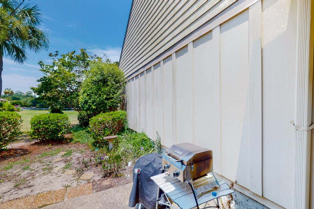 Family-Friendly Condo with Shared Pool & Al Fresco Dining - Dogs Welcome
