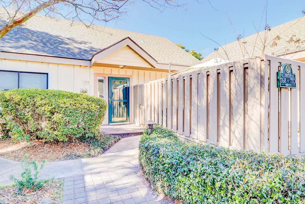 Family-Friendly Condo with Shared Pool & Al Fresco Dining - Dogs Welcome