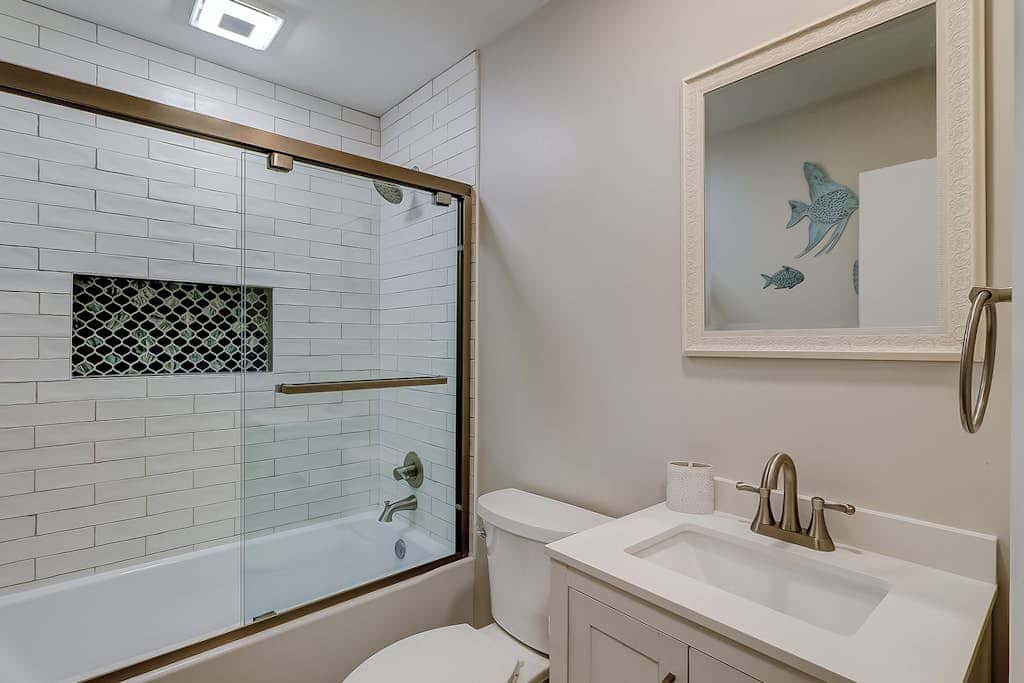3 bedroom home Palm lined hideaway with pool and Dog Friendly