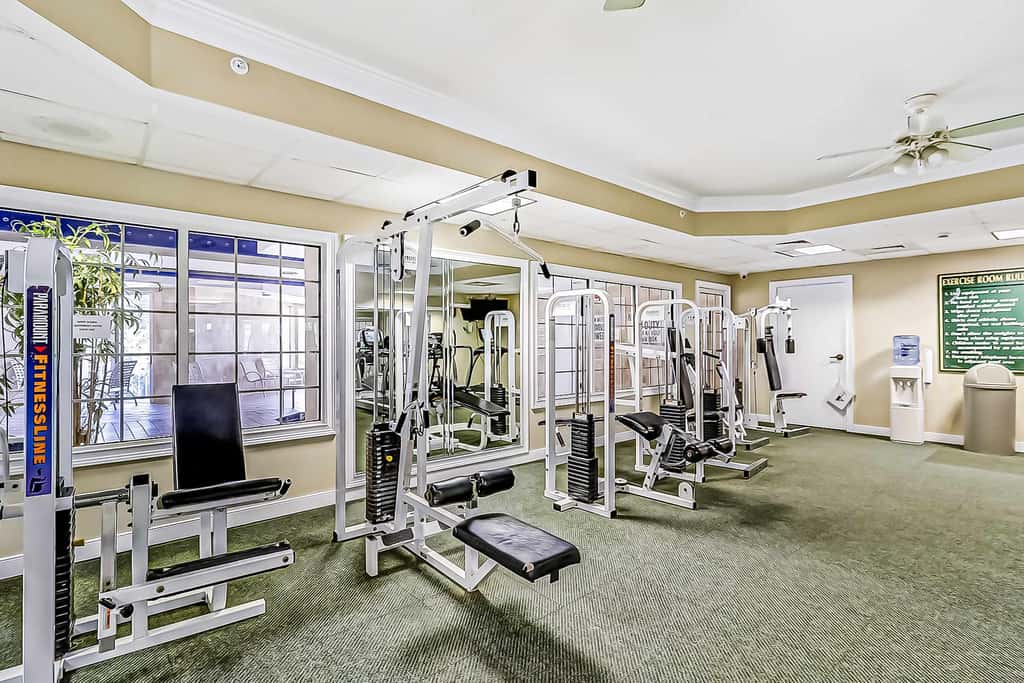 Oceanfront condo with pools, hot tubs, fitness room, & central AC