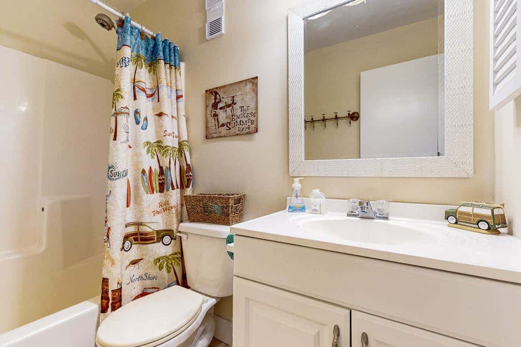 Villa by the beach with heated pools, hot tub, patio, tennis, central AC, & WD