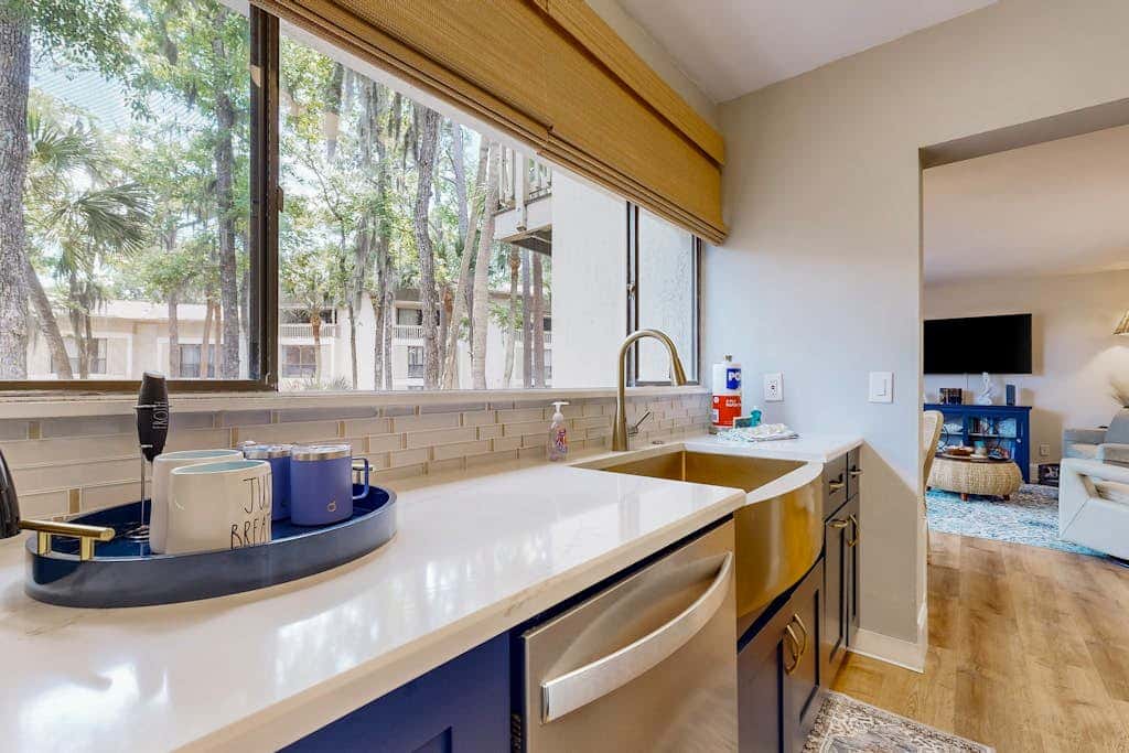 Tranquil condo with two outdoor pools, bike paths and beach access