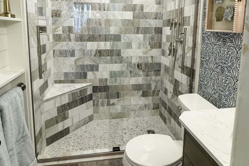 Tranquil condo with two outdoor pools, bike paths and beach access