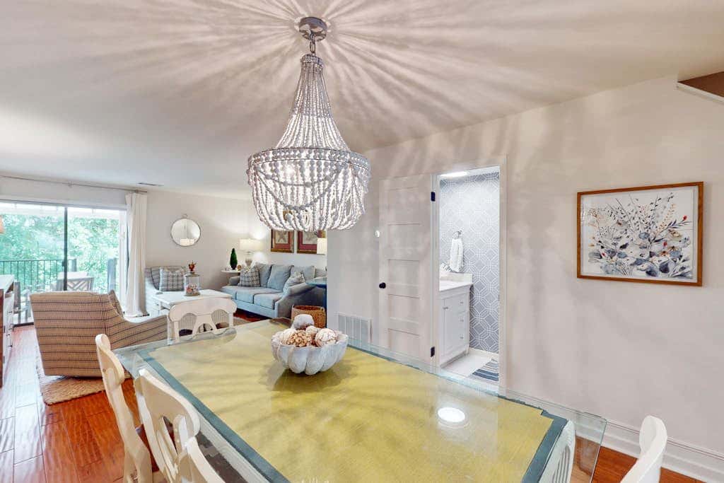 Updated Villa - Close to Coligny Plaza and Beach Access