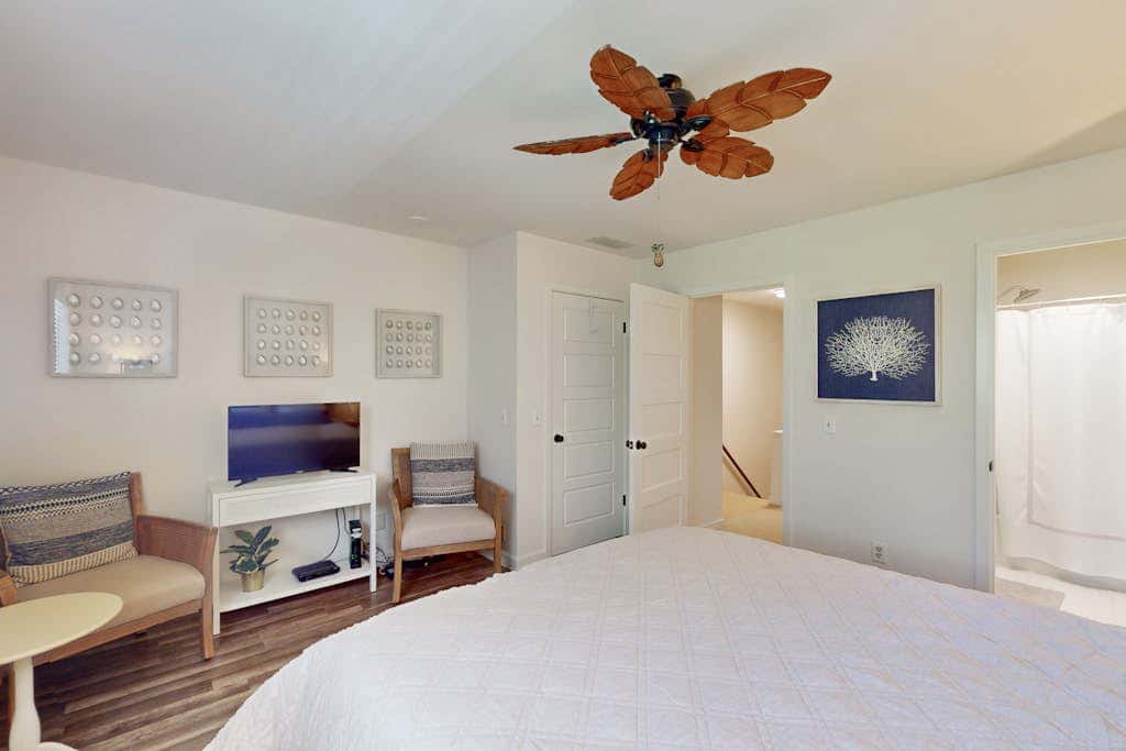 Updated Villa - Close to Coligny Plaza and Beach Access