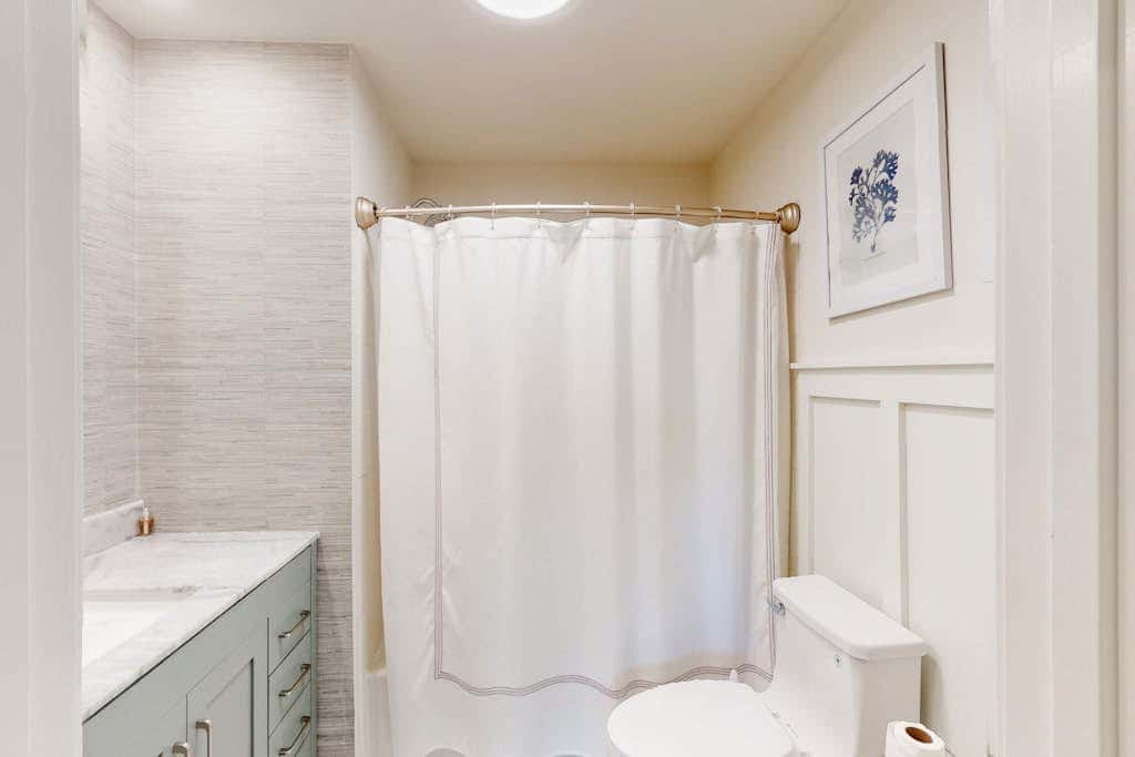 Updated Villa - Close to Coligny Plaza and Beach Access