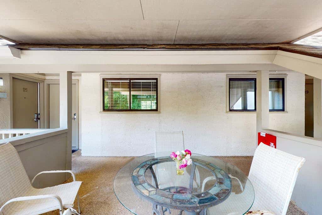 Updated Villa - Close to Coligny Plaza and Beach Access