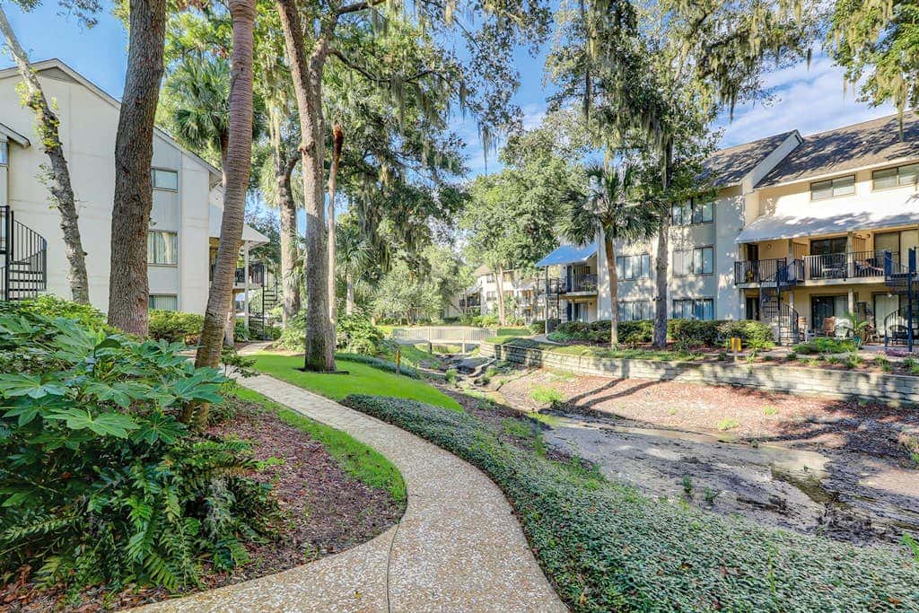 Updated Villa - Close to Coligny Plaza and Beach Access