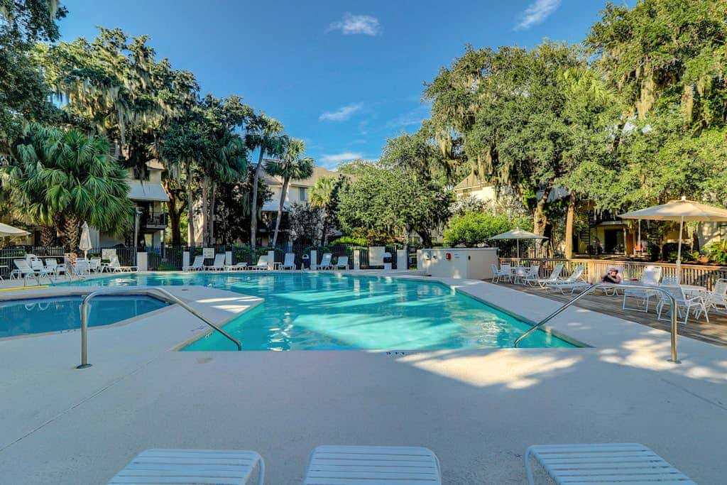 Updated Villa - Close to Coligny Plaza and Beach Access