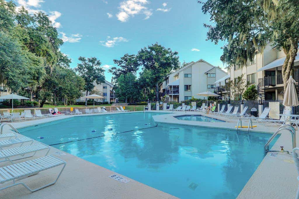 Updated Villa - Close to Coligny Plaza and Beach Access