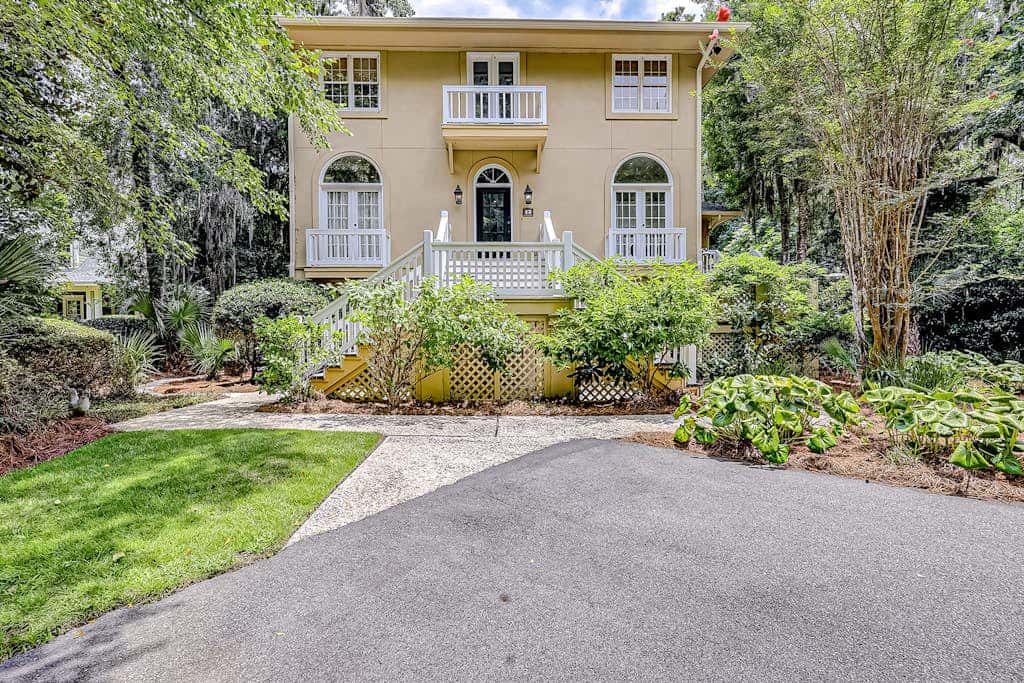 French Home on Golf Course Private Pool & Hot Tub