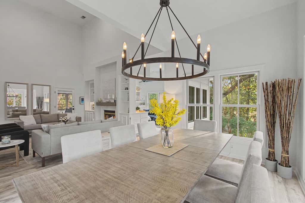 French Home on Golf Course Private Pool & Hot Tub