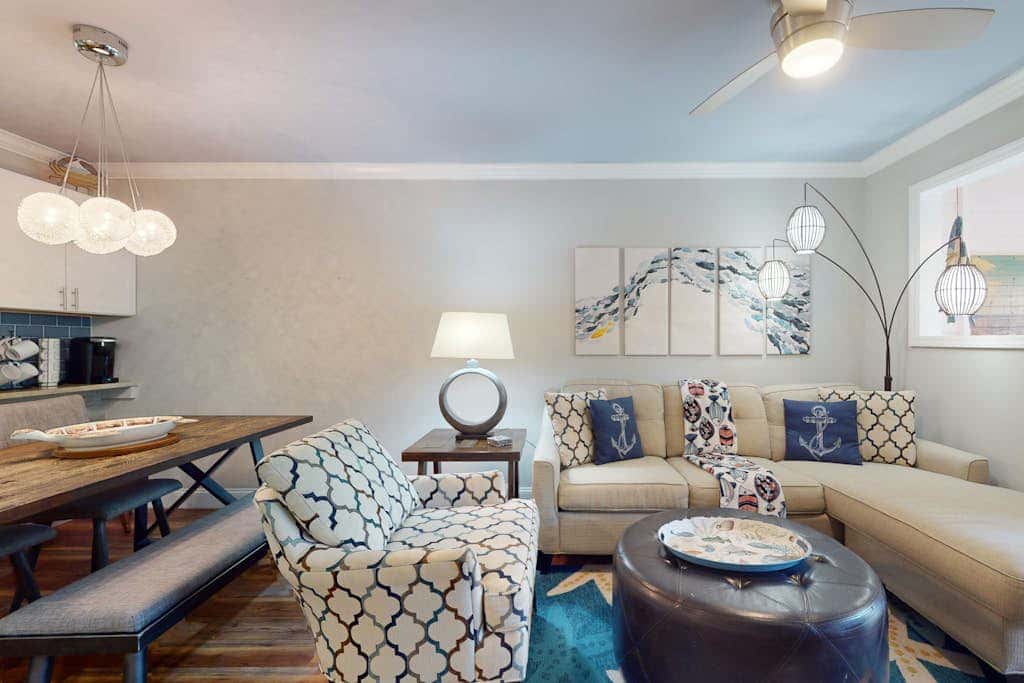 Coastal condo with indoor and outdoor pool, tennis and pickleball courts