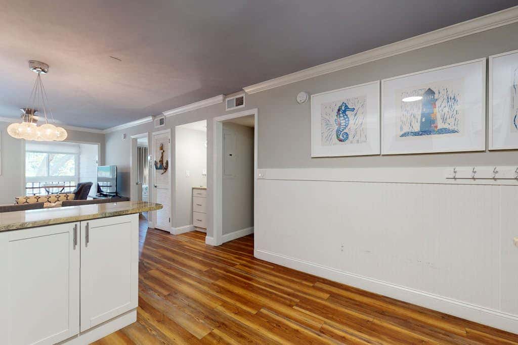 Coastal condo with indoor and outdoor pool, tennis and pickleball courts