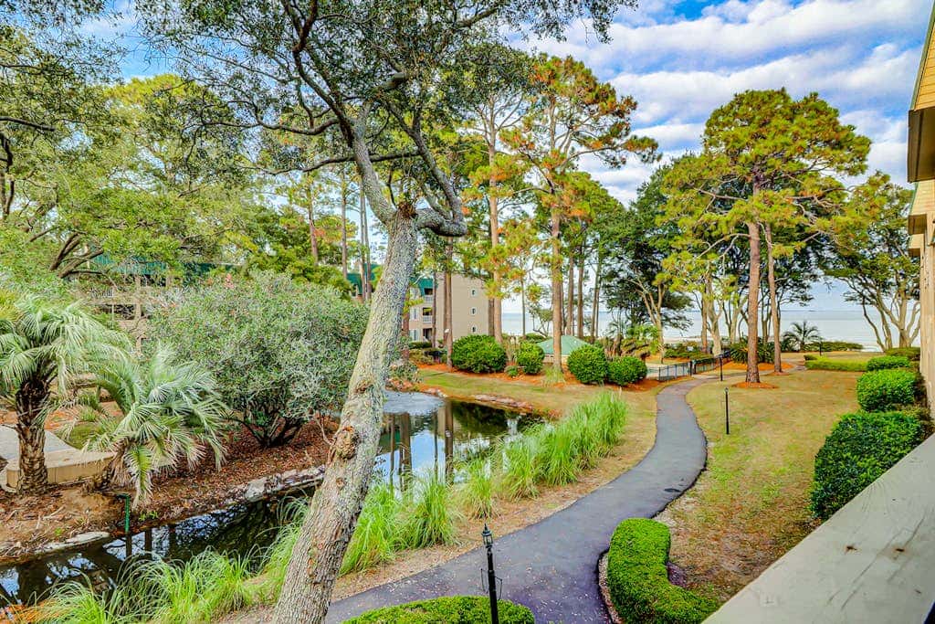 Coastal condo with indoor and outdoor pool, tennis and pickleball courts