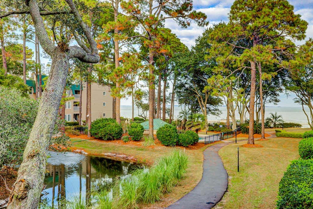 Coastal condo with indoor and outdoor pool, tennis and pickleball courts