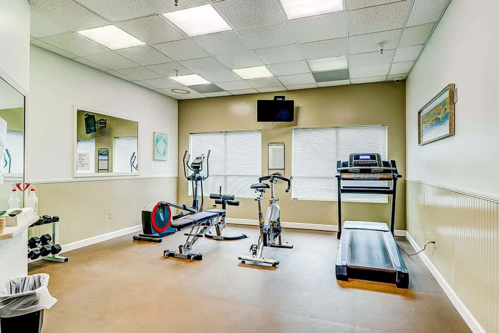 Coastal condo with indoor and outdoor pool, tennis and pickleball courts