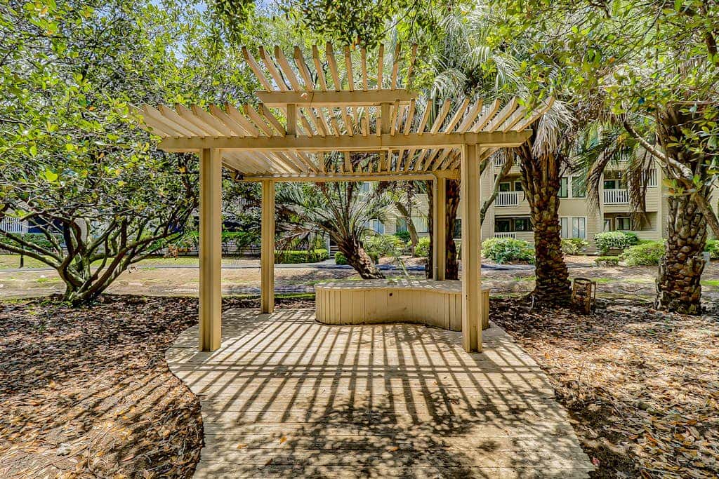 Coastal condo with indoor and outdoor pool, tennis and pickleball courts