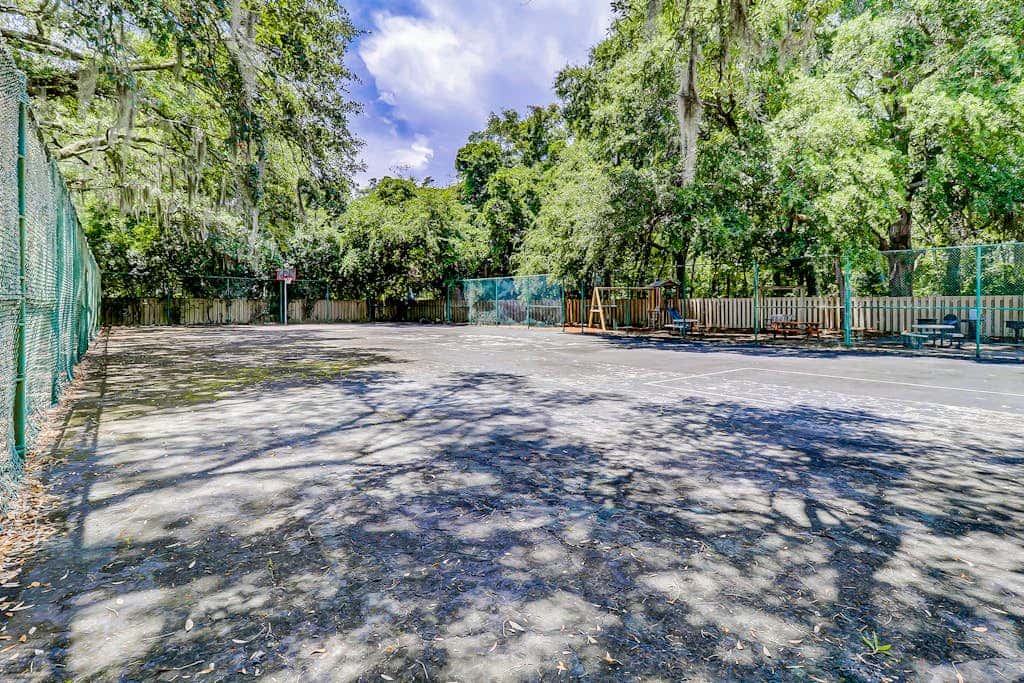 Coastal condo with indoor and outdoor pool, tennis and pickleball courts