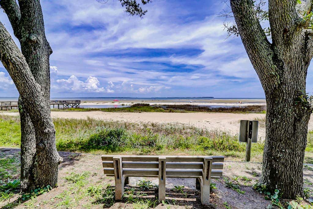 Coastal condo with indoor and outdoor pool, tennis and pickleball courts
