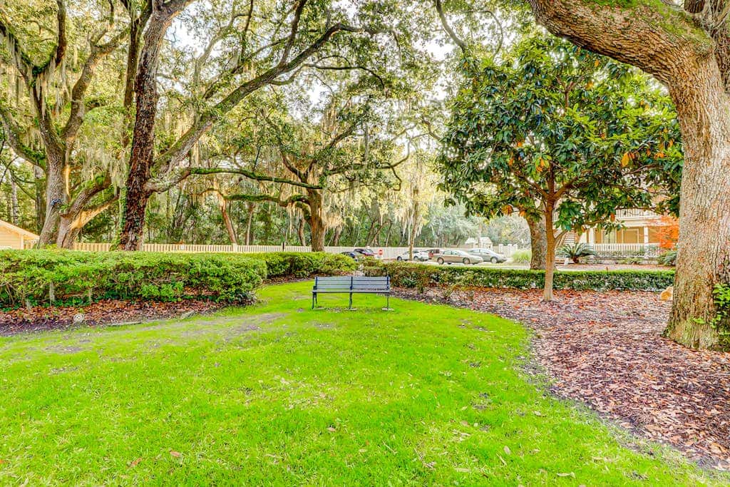 Coastal condo with indoor and outdoor pool, tennis and pickleball courts