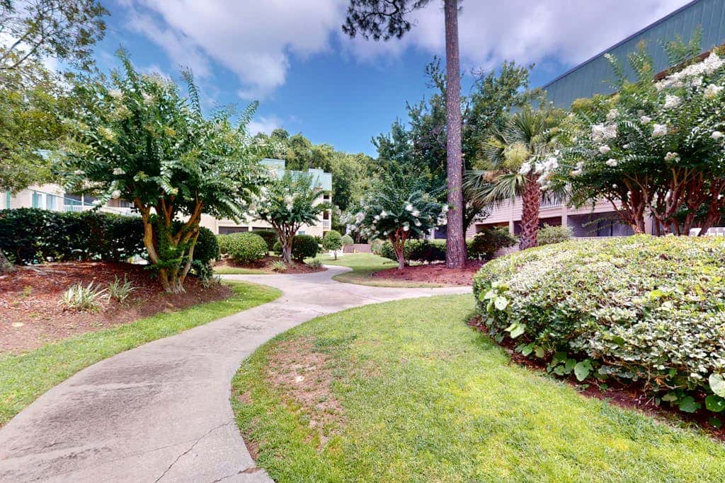 Coastal condo with indoor and outdoor pool, tennis and pickleball courts
