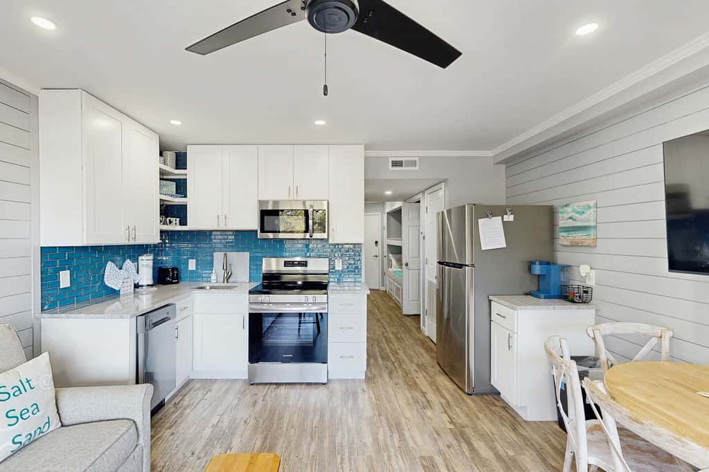 Newly Renovated Coastal Condo with Ocean-View Balcony, Shared Pool & Easy Beach Access