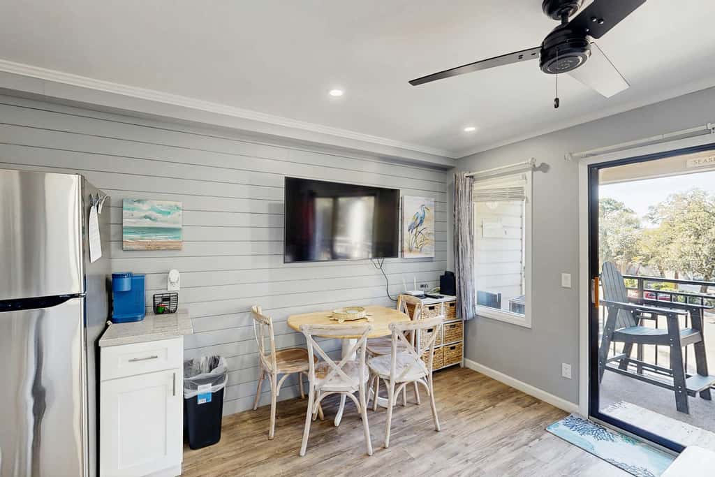 Newly Renovated Coastal Condo with Ocean-View Balcony, Shared Pool & Easy Beach Access