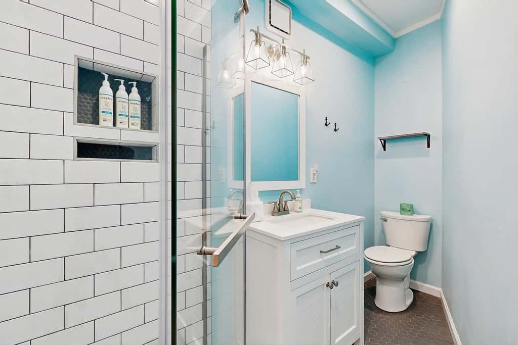 Newly Renovated Coastal Condo with Ocean-View Balcony, Shared Pool & Easy Beach Access