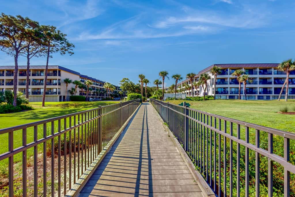 Newly Renovated Coastal Condo with Ocean-View Balcony, Shared Pool & Easy Beach Access