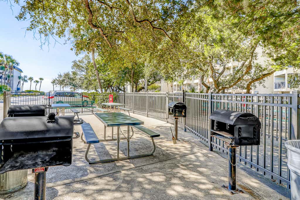 Newly Renovated Coastal Condo with Ocean-View Balcony, Shared Pool & Easy Beach Access