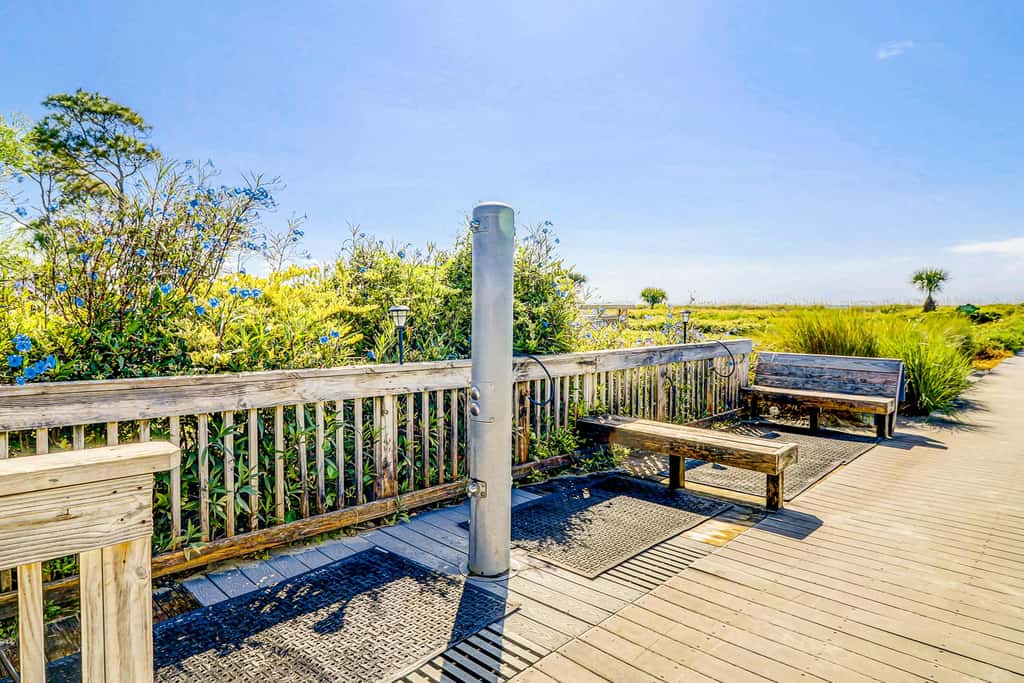 Newly Renovated Coastal Condo with Ocean-View Balcony, Shared Pool & Easy Beach Access