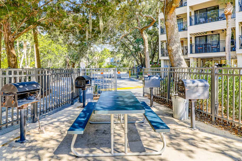 Newly Renovated Coastal Condo with Ocean-View Balcony, Shared Pool & Easy Beach Access