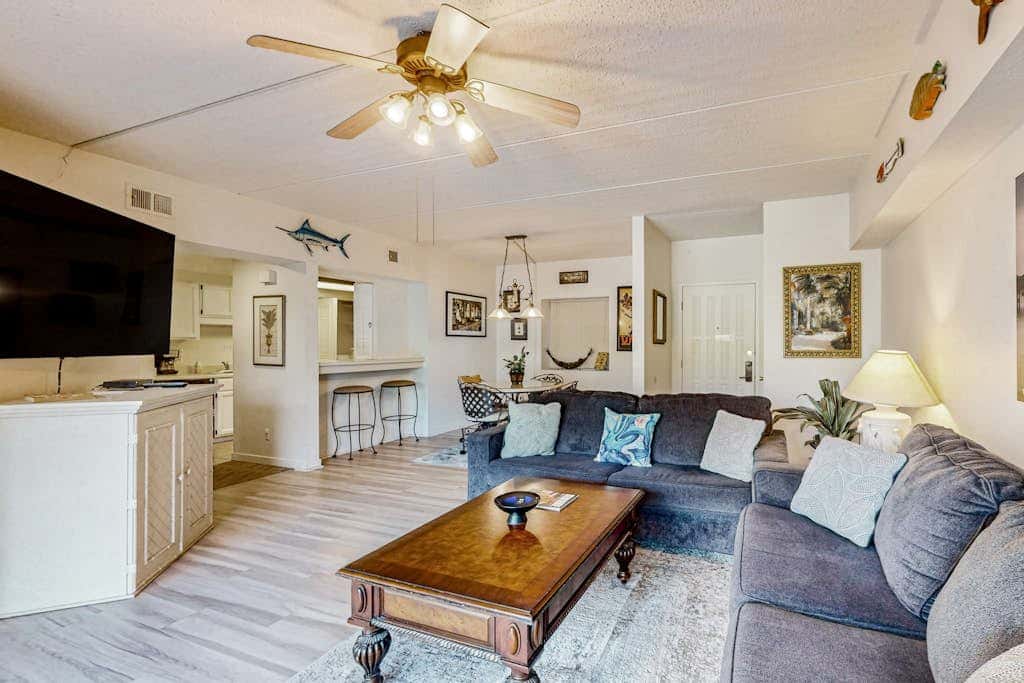 Close to beach with pool, tennis, pool  & private balcony