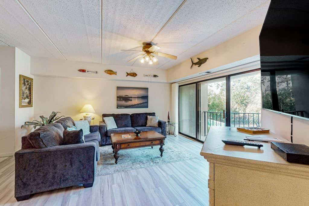 Close to beach with pool, tennis, pool  & private balcony