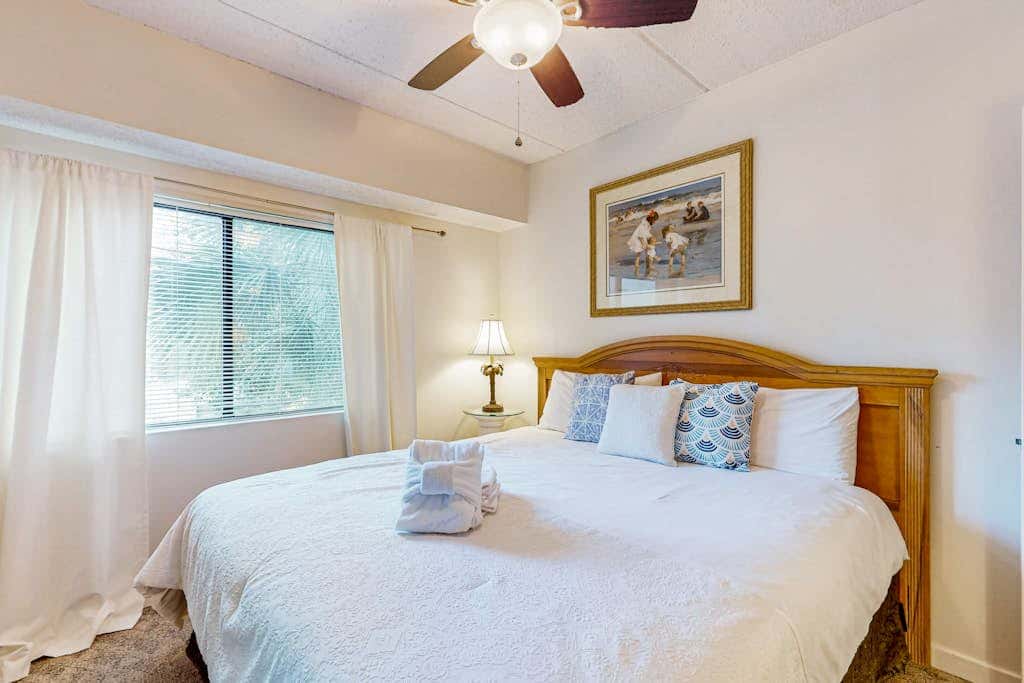 Close to beach with pool, tennis, pool  & private balcony