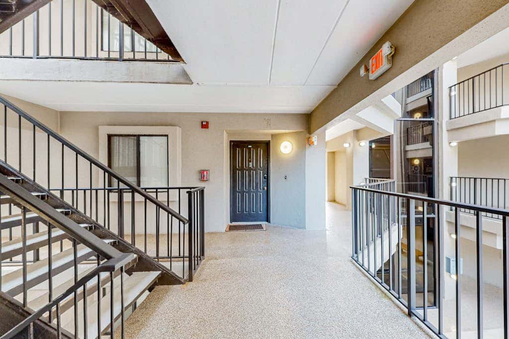 Close to beach with pool, tennis, pool  & private balcony