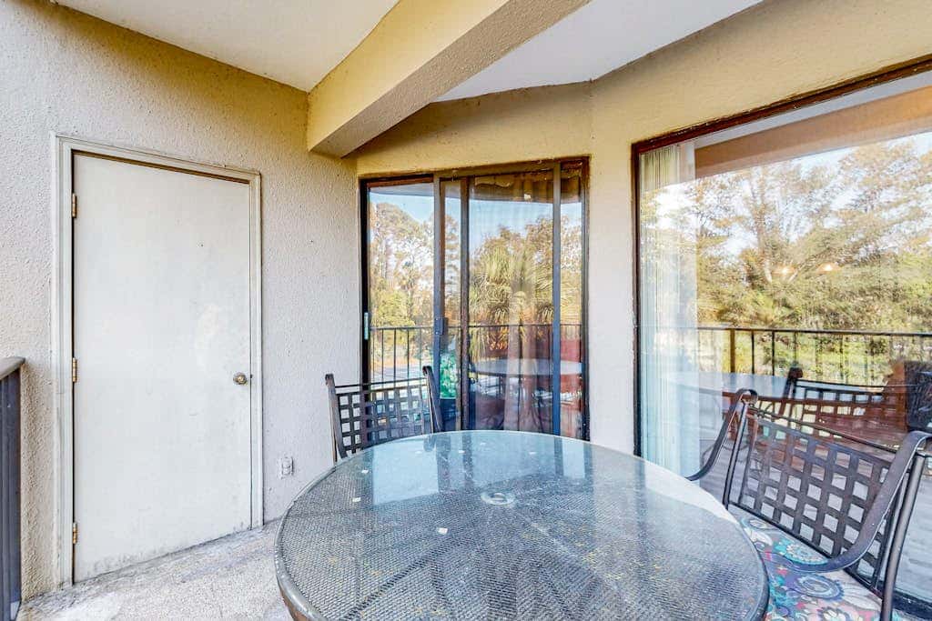 Close to beach with pool, tennis, pool  & private balcony