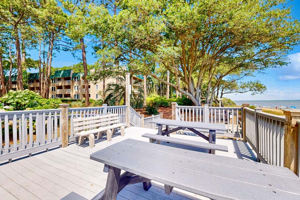 1st floor condo with pool, tennis, patio & washer dryer