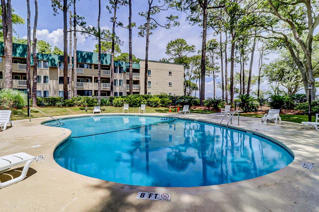 1st floor condo with pool, tennis, patio & washer dryer