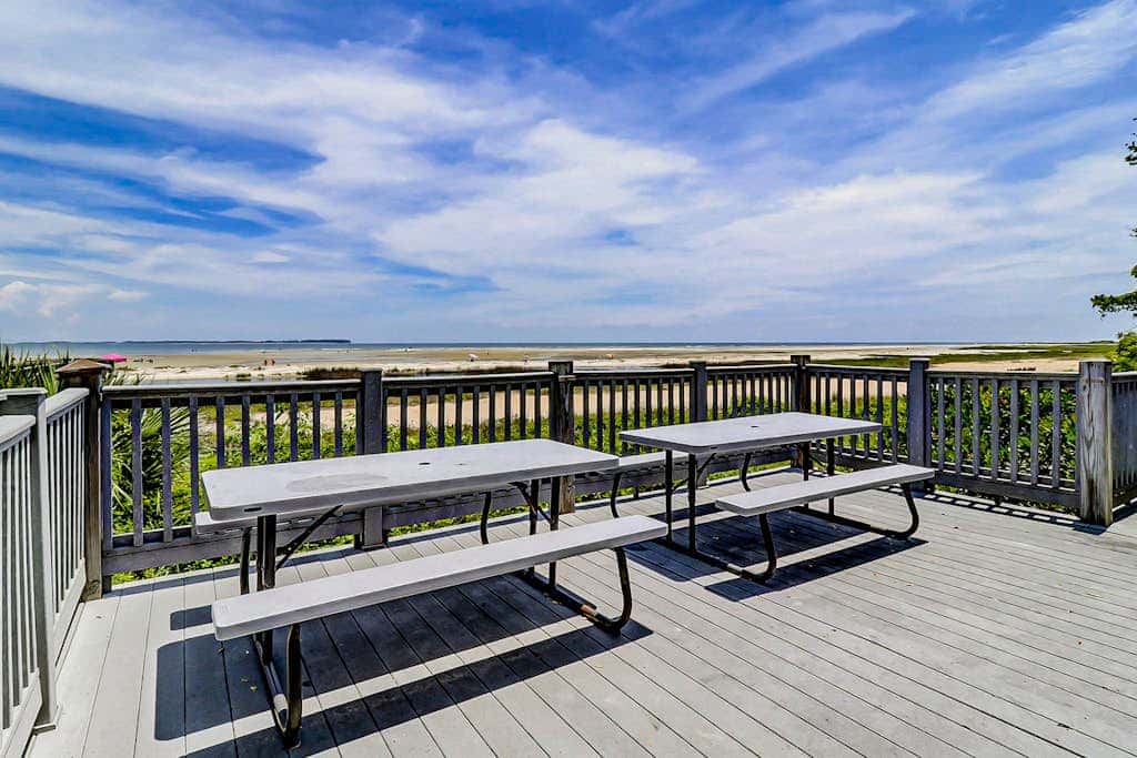 1st floor condo with pool, tennis, patio & washer dryer