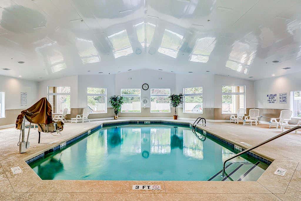 1st floor condo with pool, tennis, patio & washer dryer