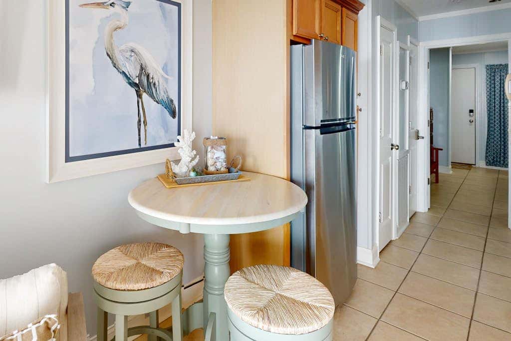 Direct Ocean View Condo with balcony, pools, tennis, pickleball