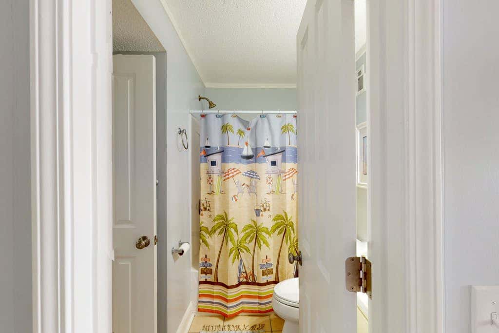 Direct Ocean View Condo with balcony, pools, tennis, pickleball
