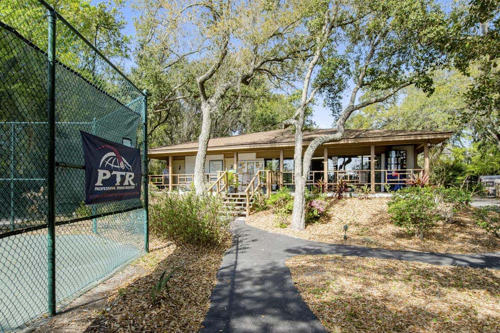 Direct Ocean View Condo with balcony, pools, tennis, pickleball